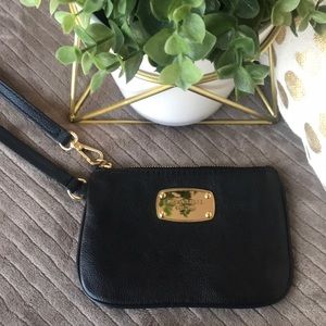 𝙽𝙴𝚆 𝚆/𝙾 𝚃𝙰𝙶𝚂 • Michael Kors Wristlet